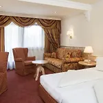 Jenbacherhof 4*